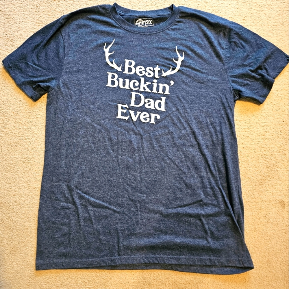 NWOT MEN'S Blue Best Buckin Dad Graphic Shirt